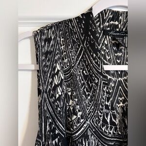 2/$20 SALE KENNETH Cole Small Black and White Patterned Women's crossover Blouse